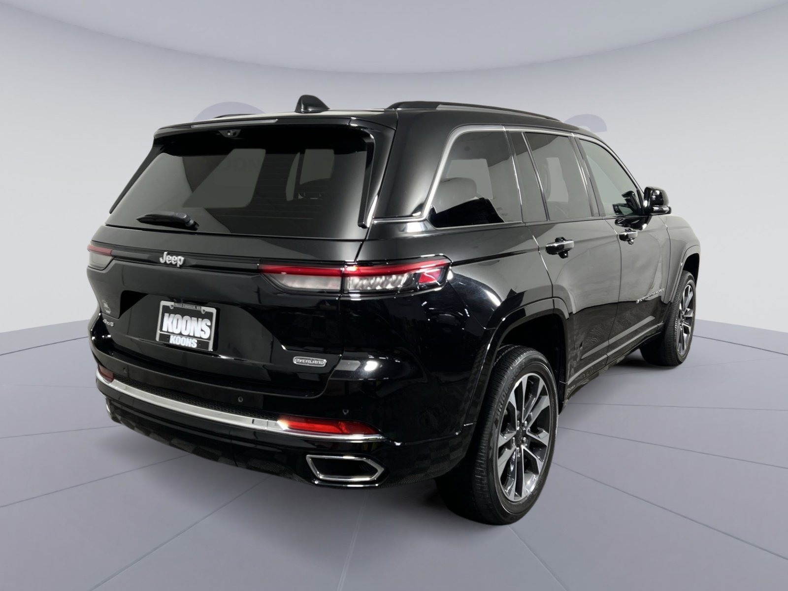 Used 2022 Jeep Grand Cherokee Overland w/ Luxury Tech Group IV image 7