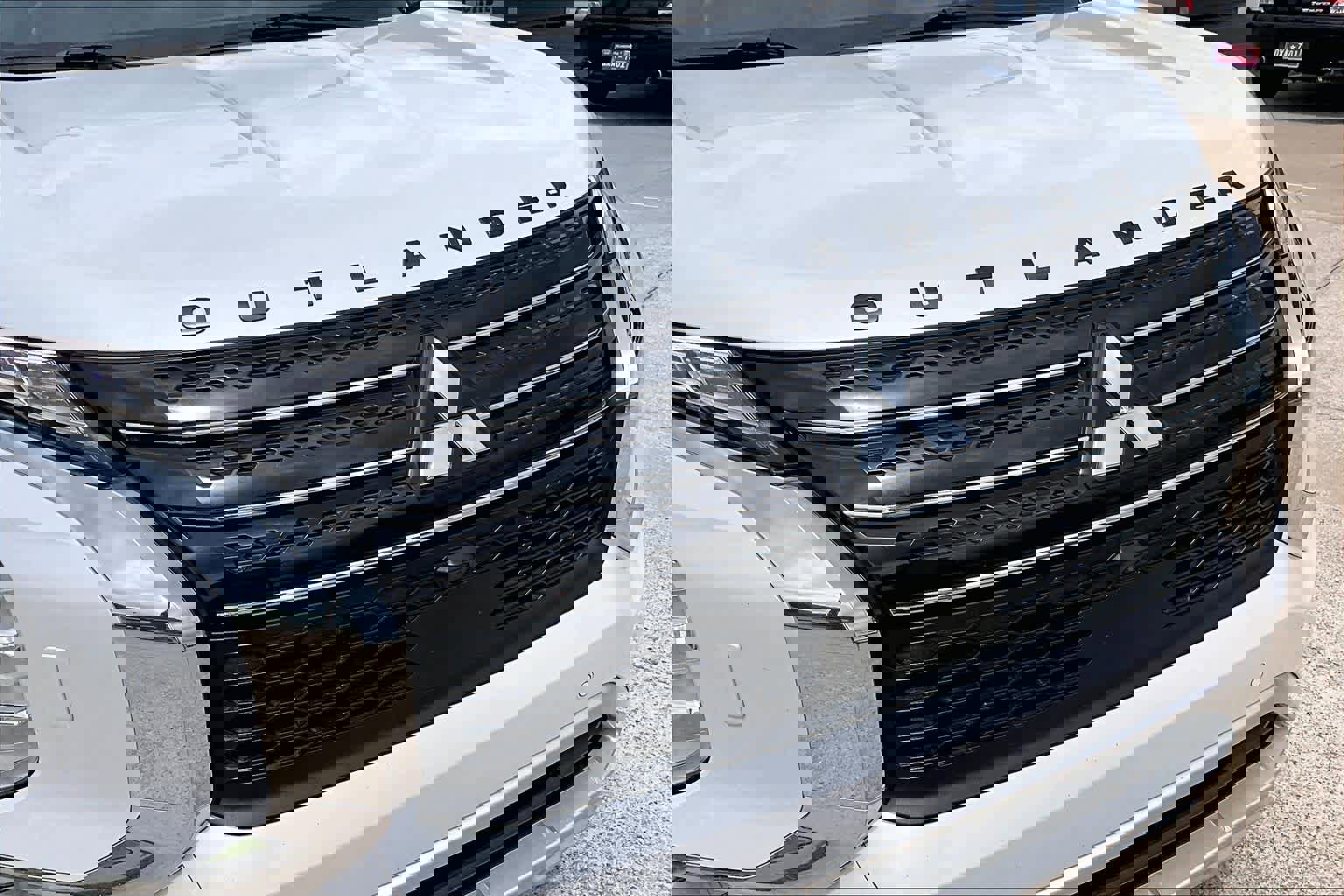 Used 2022 Mitsubishi Outlander SEL image 30