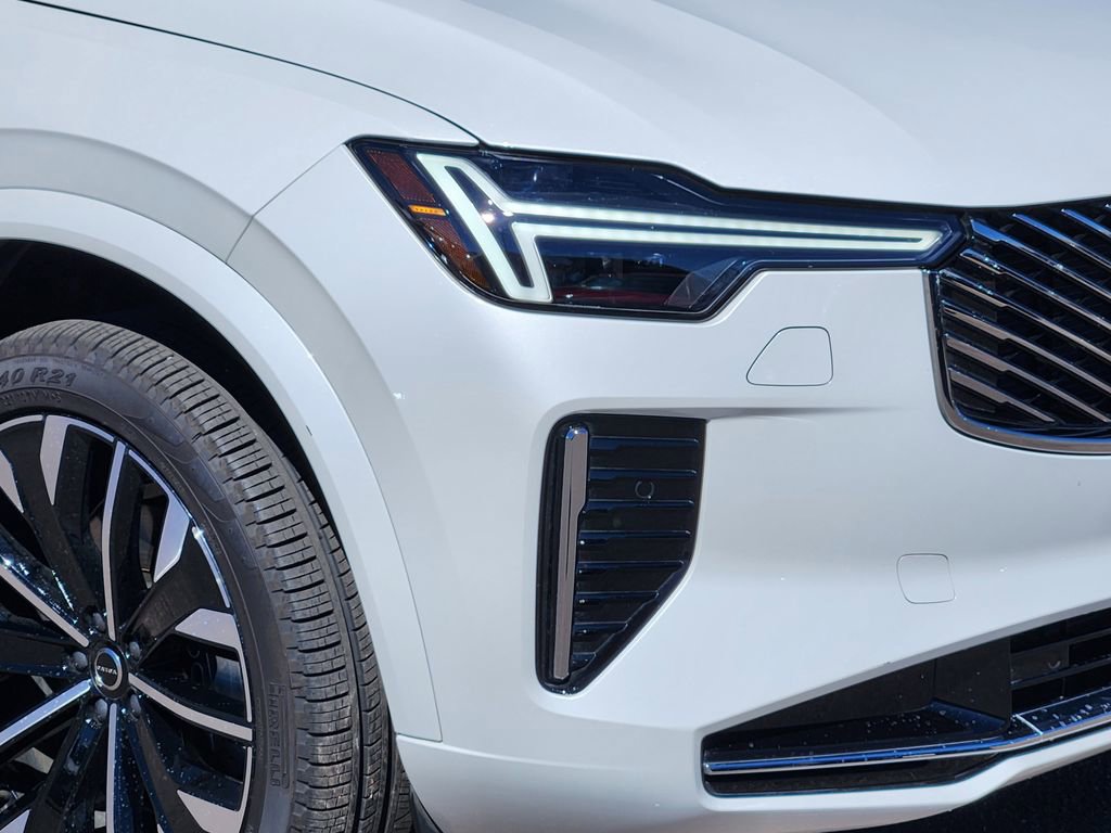 New 2025 Volvo XC90 B6 Core w/ Protection Package Premier image 27