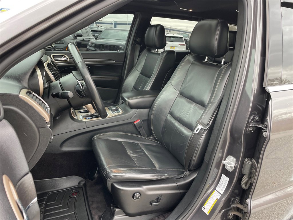 Used 2016 Jeep Grand Cherokee Limited image 3