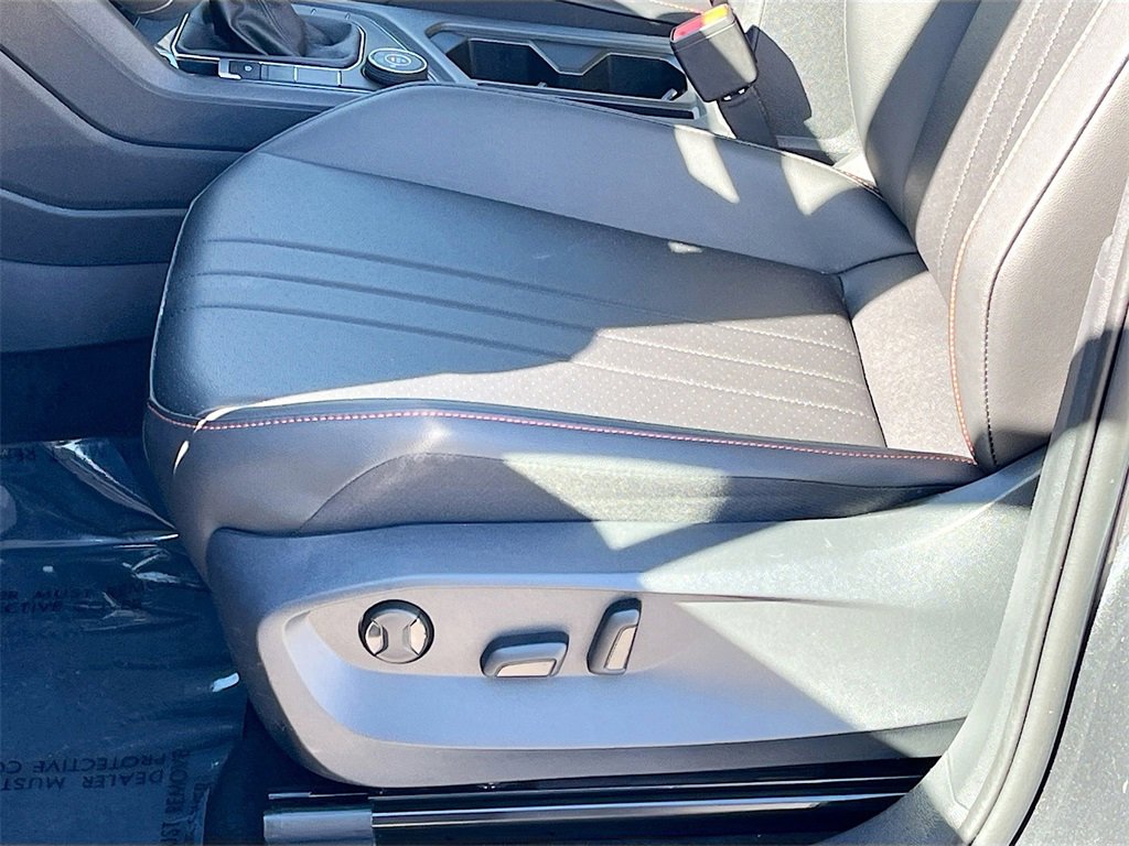 Used 2024 Volkswagen Tiguan Wolfsburg Edition image 18