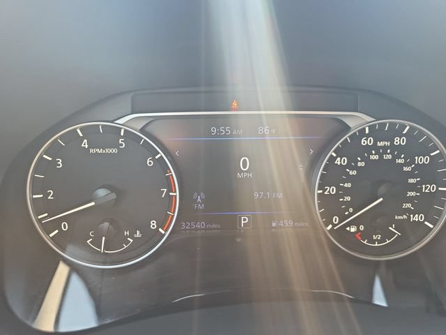 Used 2025 Nissan Altima 2.5 SV FWD image 19