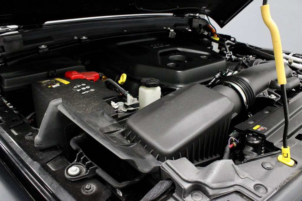 Used 2024 Jeep Wrangler Unlimited AWD/4WD image 17