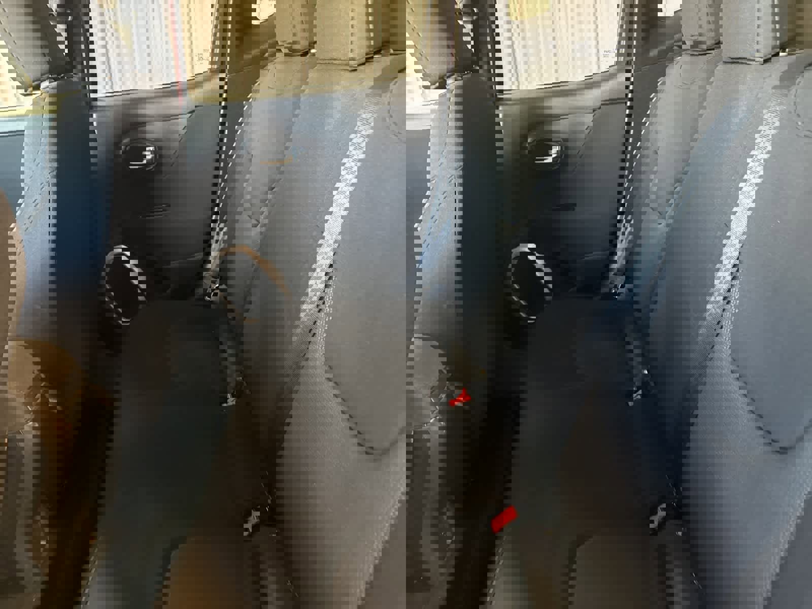 Used 2018 Jeep Renegade Sport w/ Power & Air Group image 18