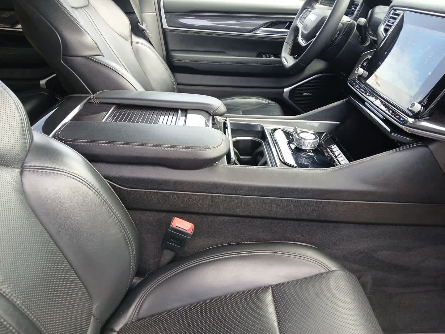 Used 2024 Jeep Wagoneer 4WD image 46