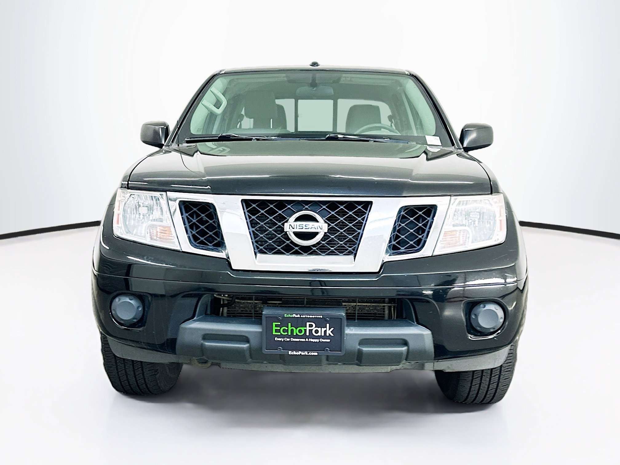 Used 2018 Nissan Frontier SV AWD/4WD image 2