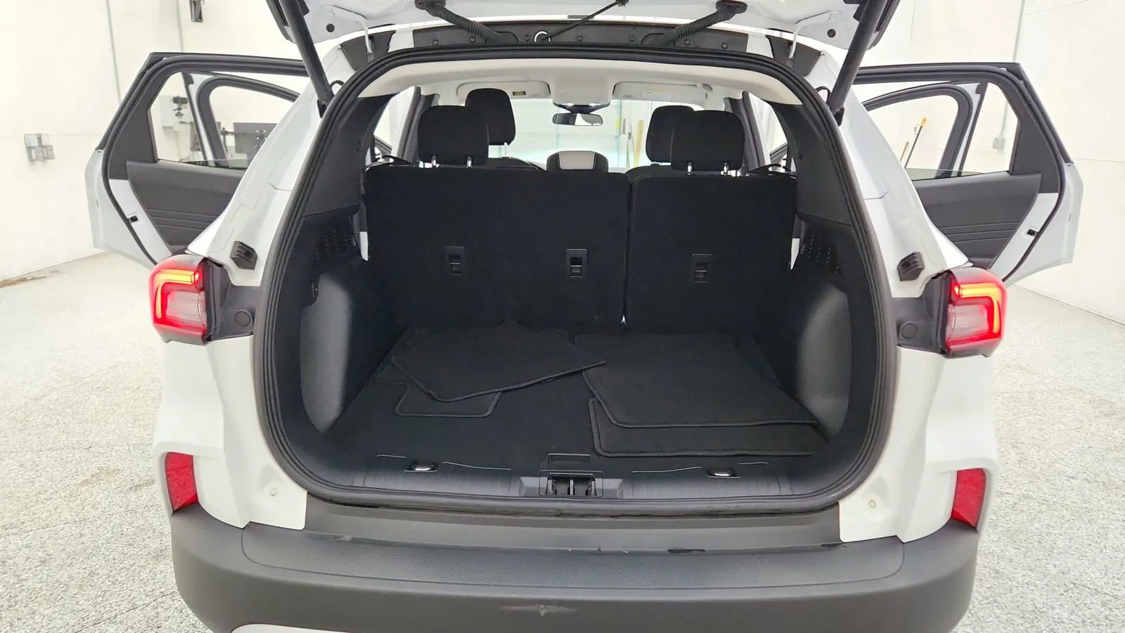 Used 2023 Ford Escape Active image 19