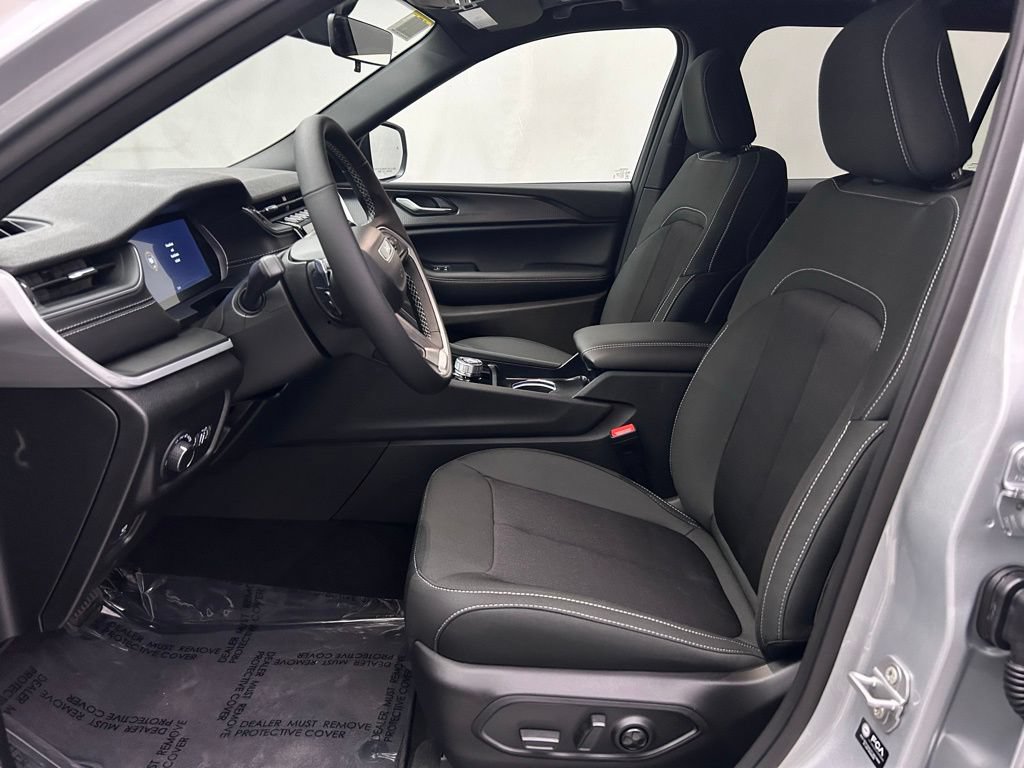 New 2026 Jeep Grand Cherokee L 4WD image 10