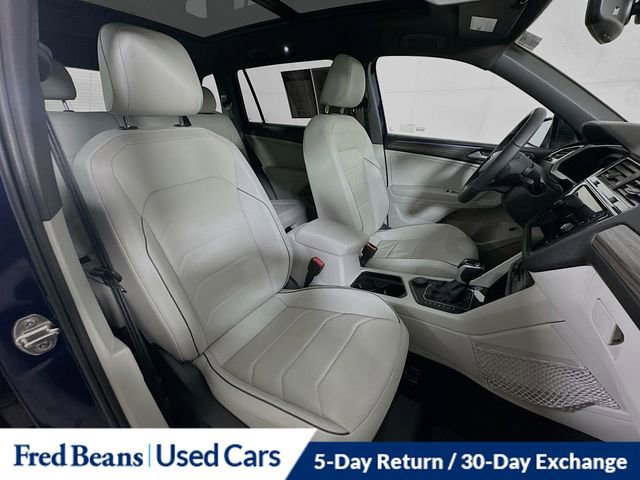 Used 2022 Volkswagen Tiguan SEL R-Line image 32