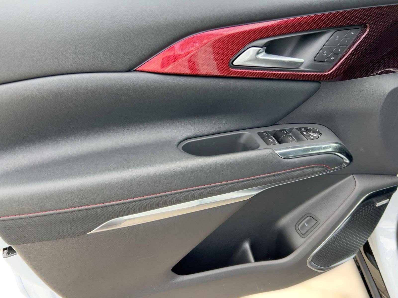 New 2026 Chevrolet Traverse RS FWD image 12
