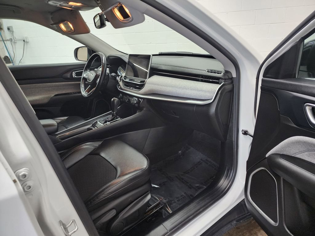 Used 2022 Jeep Compass Latitude w/ Convenience Group image 31