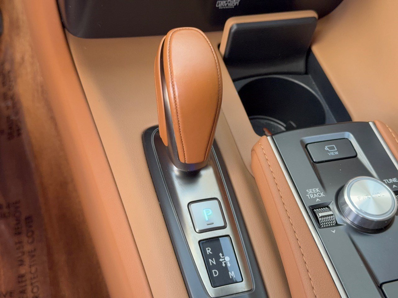 Used 2024 Lexus LC 500 Coupe w/ Dynamic Handling Package RWD image 21