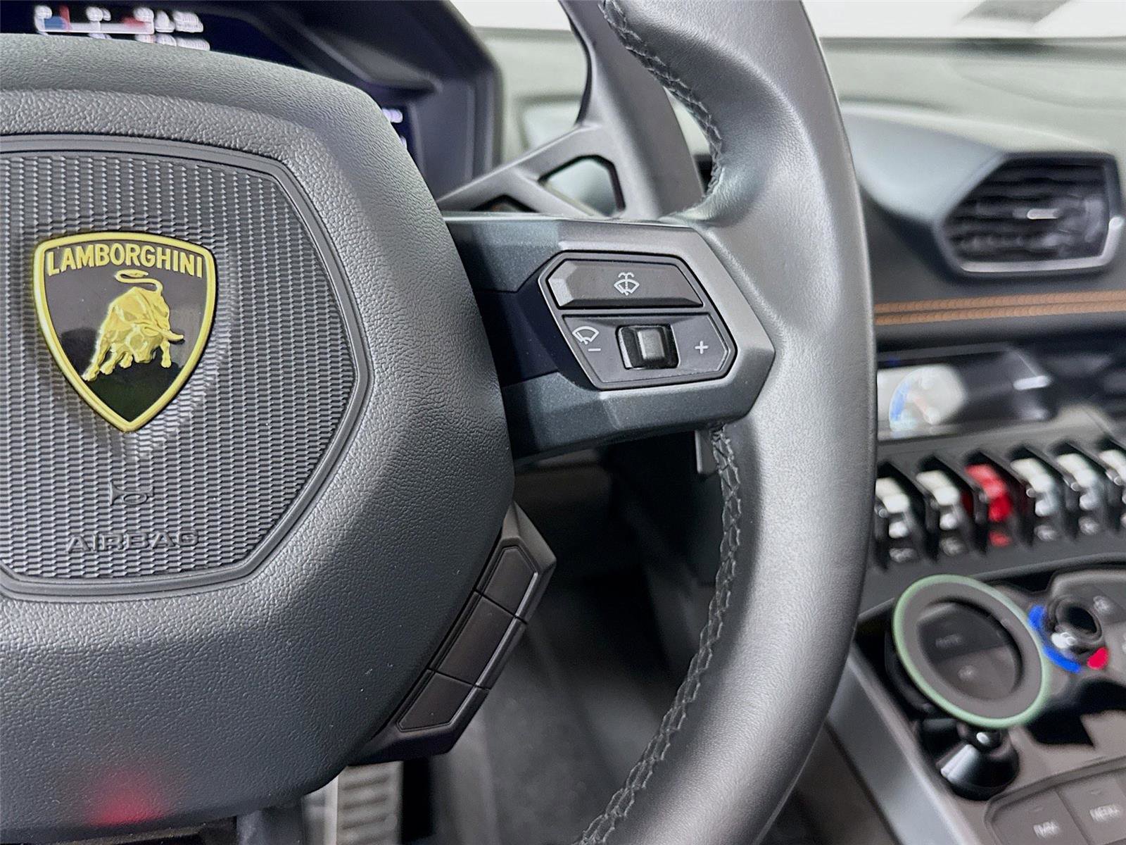 Used 2019 Lamborghini Huracan LP 580-2 image 9