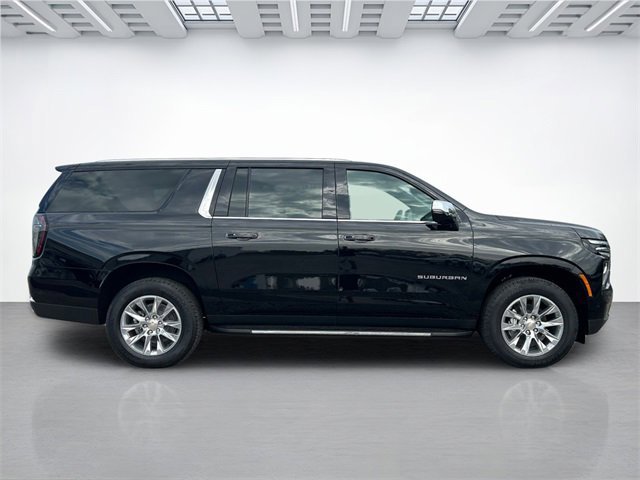 New 2026 Chevrolet Suburban Premier image 3