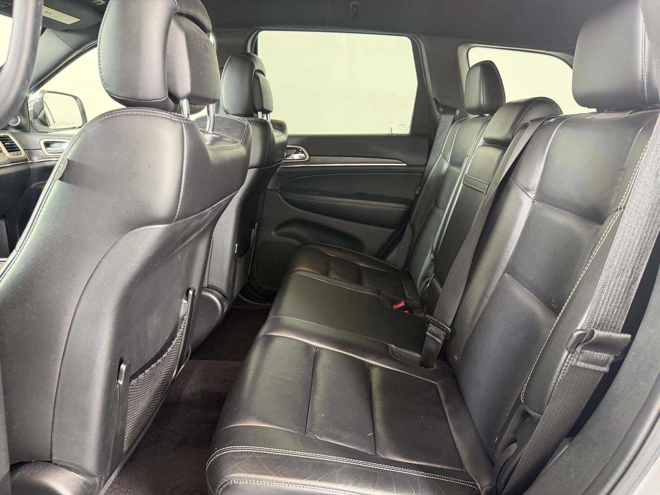 Used 2017 Jeep Grand Cherokee Limited AWD/4WD image 23