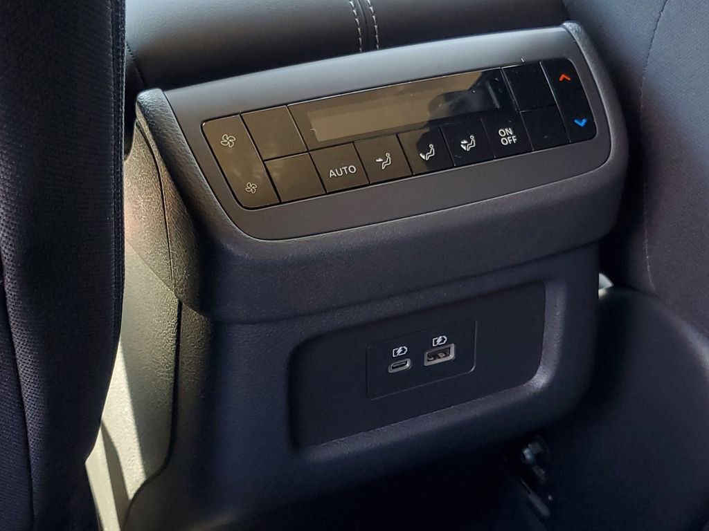 New 2025 Nissan Pathfinder SV w/ Black Appearance Package image 30