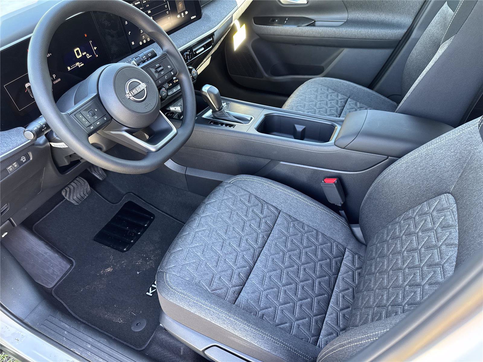 New 2026 Nissan Kicks SV w/ SV Premium Package FWD image 10