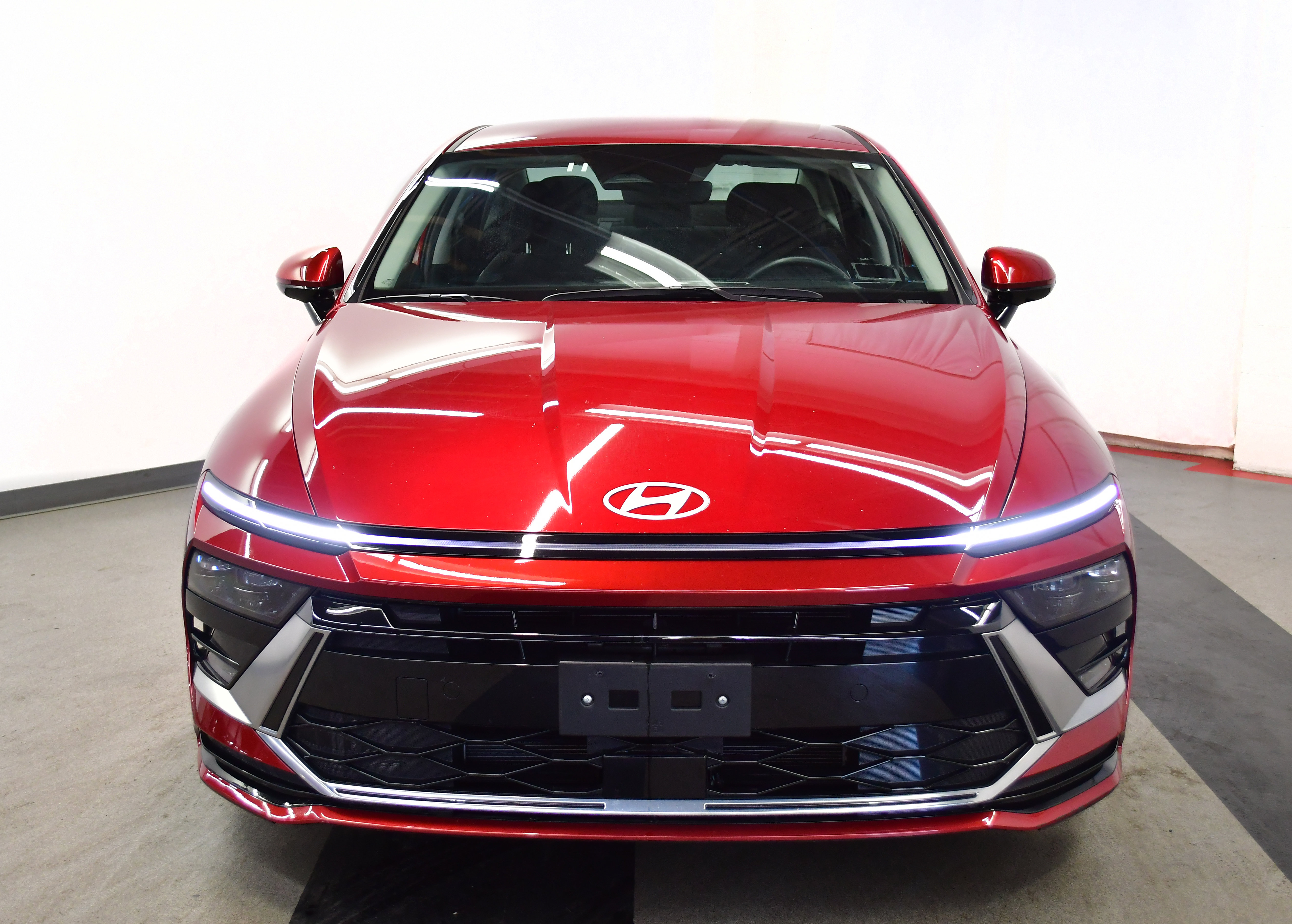 Used 2025 Hyundai Sonata SEL FWD image 3