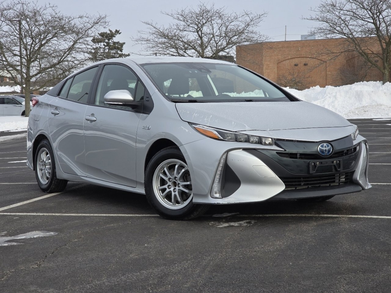 Used 2021 Toyota Prius Prime XLE video 2