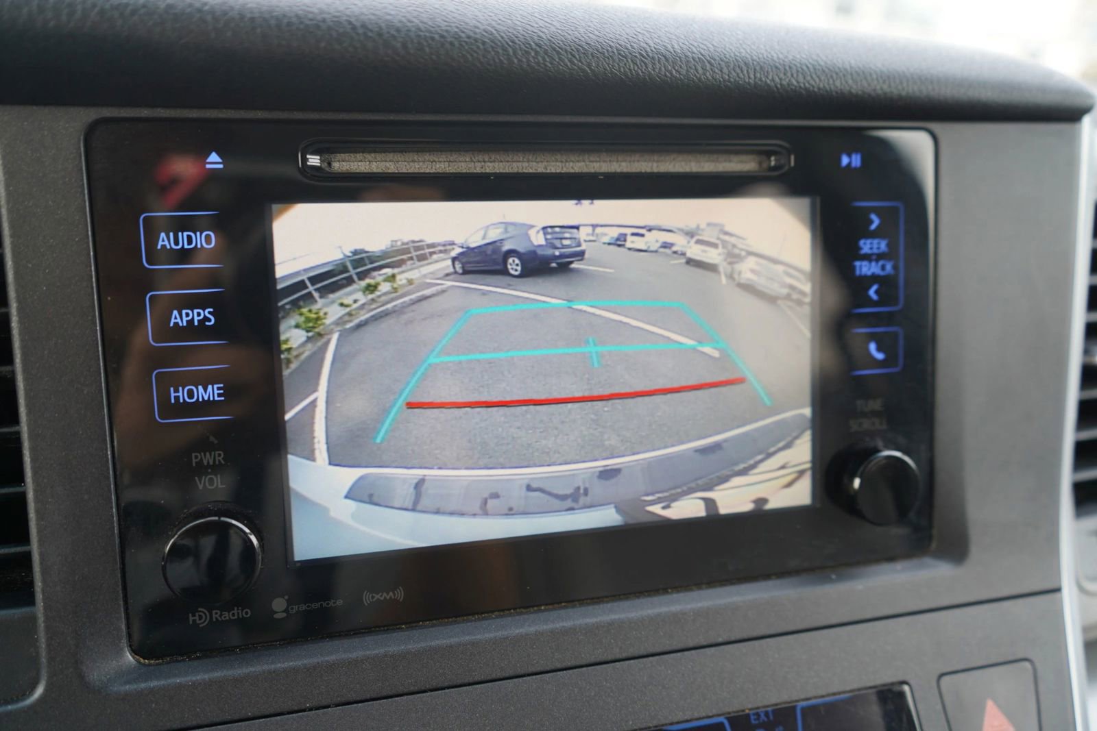 Used 2017 Toyota Sienna LE image 23