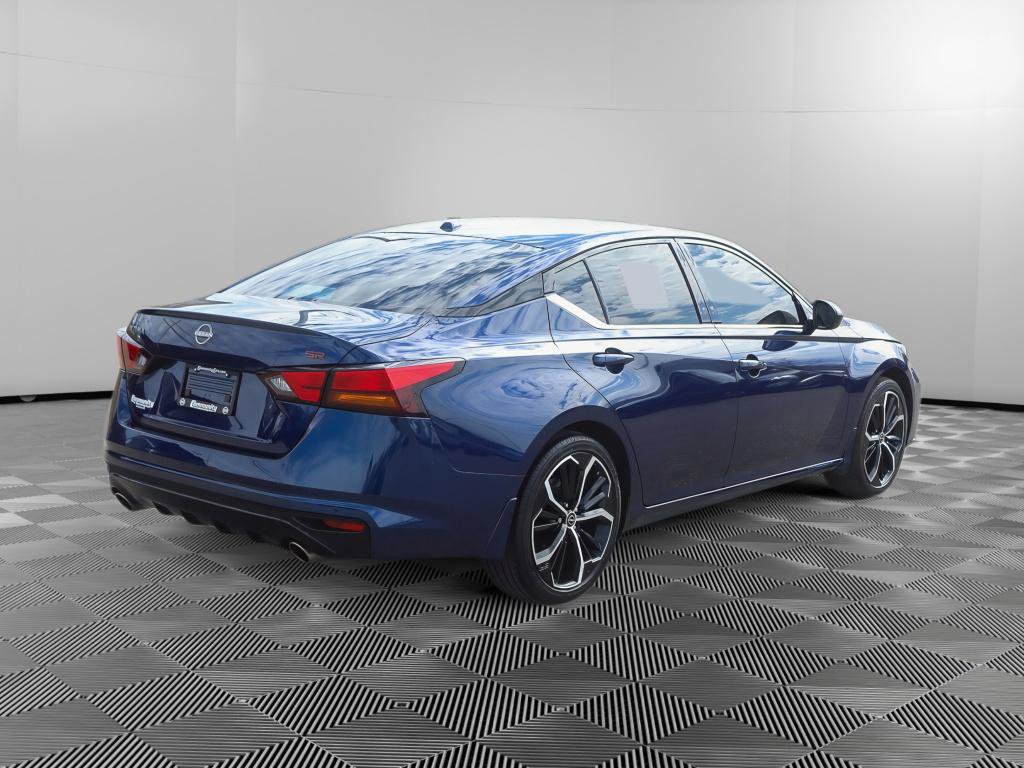 Used 2024 Nissan Altima 2.5 SR w/ SR Premium Package image 6