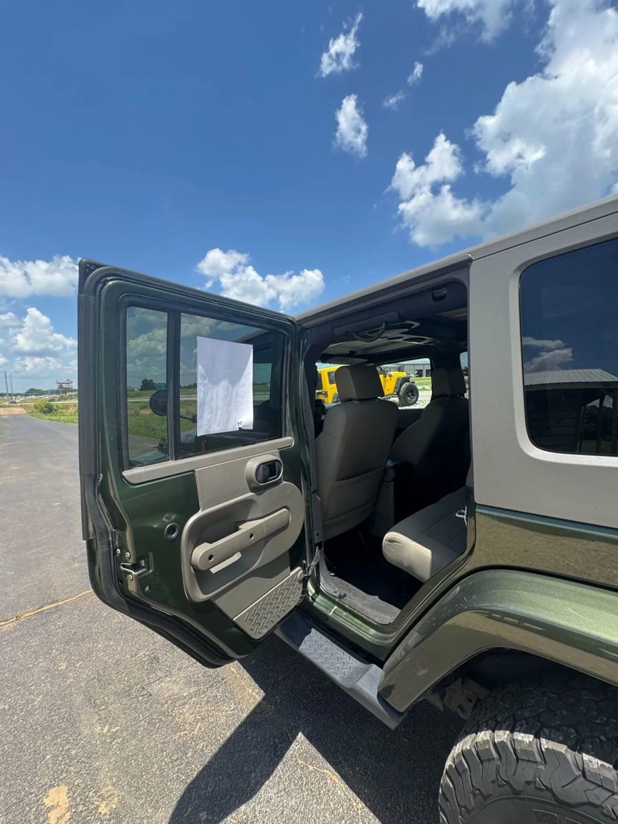 Used 2008 Jeep Wrangler Unlimited Sahara image 17