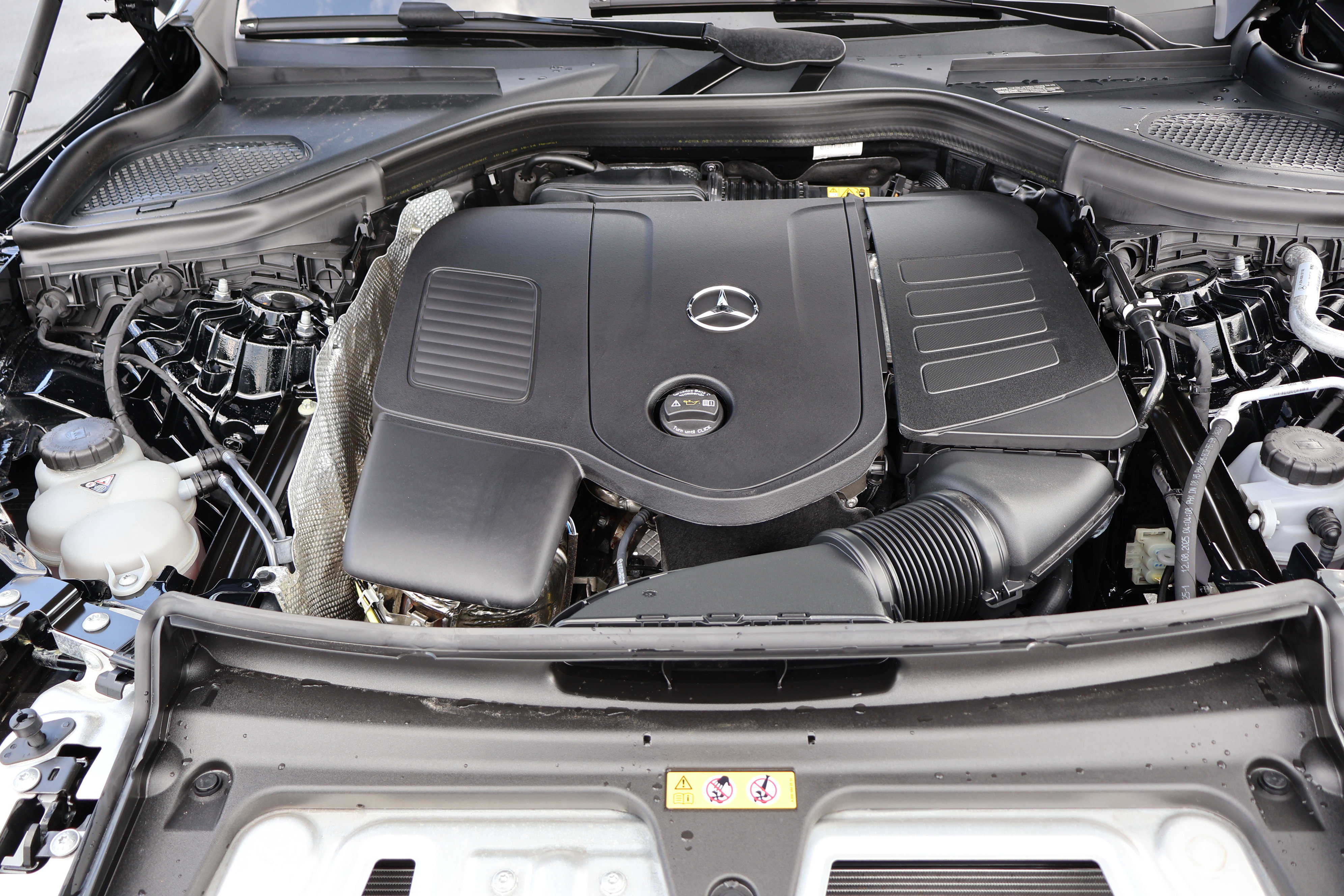 Used 2025 Mercedes-Benz GLC 300 image 42