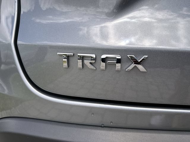 Used 2024 Chevrolet Trax LT FWD image 39