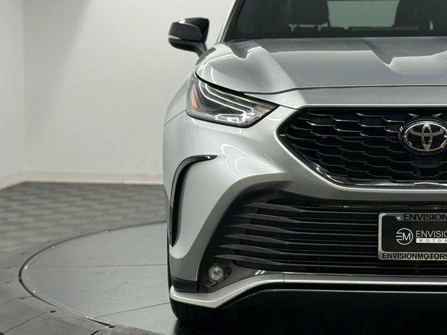 Certified 2024 Toyota Highlander XSE image 4