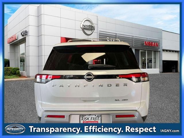 Used 2025 Nissan Pathfinder SL AWD/4WD image 7