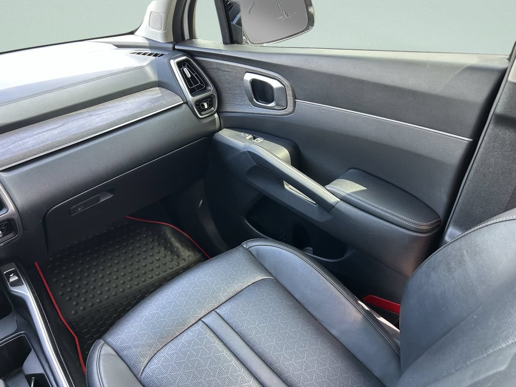 Used 2023 Kia Sorento EX w/ Panoramic Sunroof Package FWD image 21