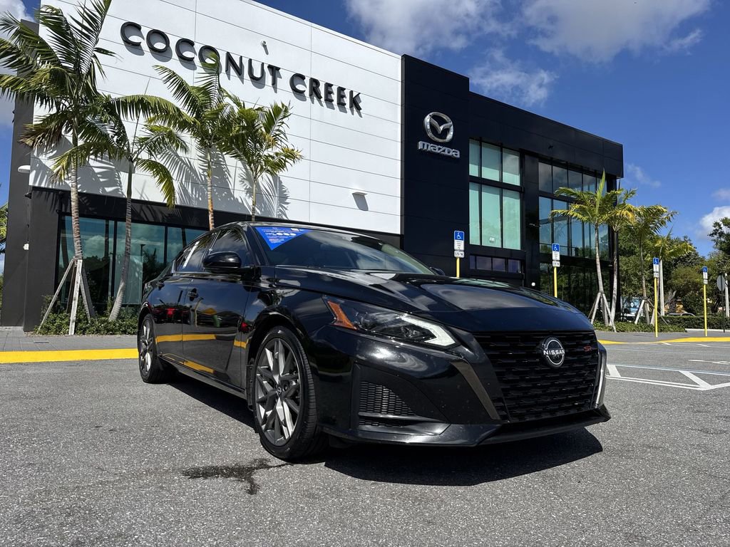 Used 2023 Nissan Altima 2.0 SR image 31