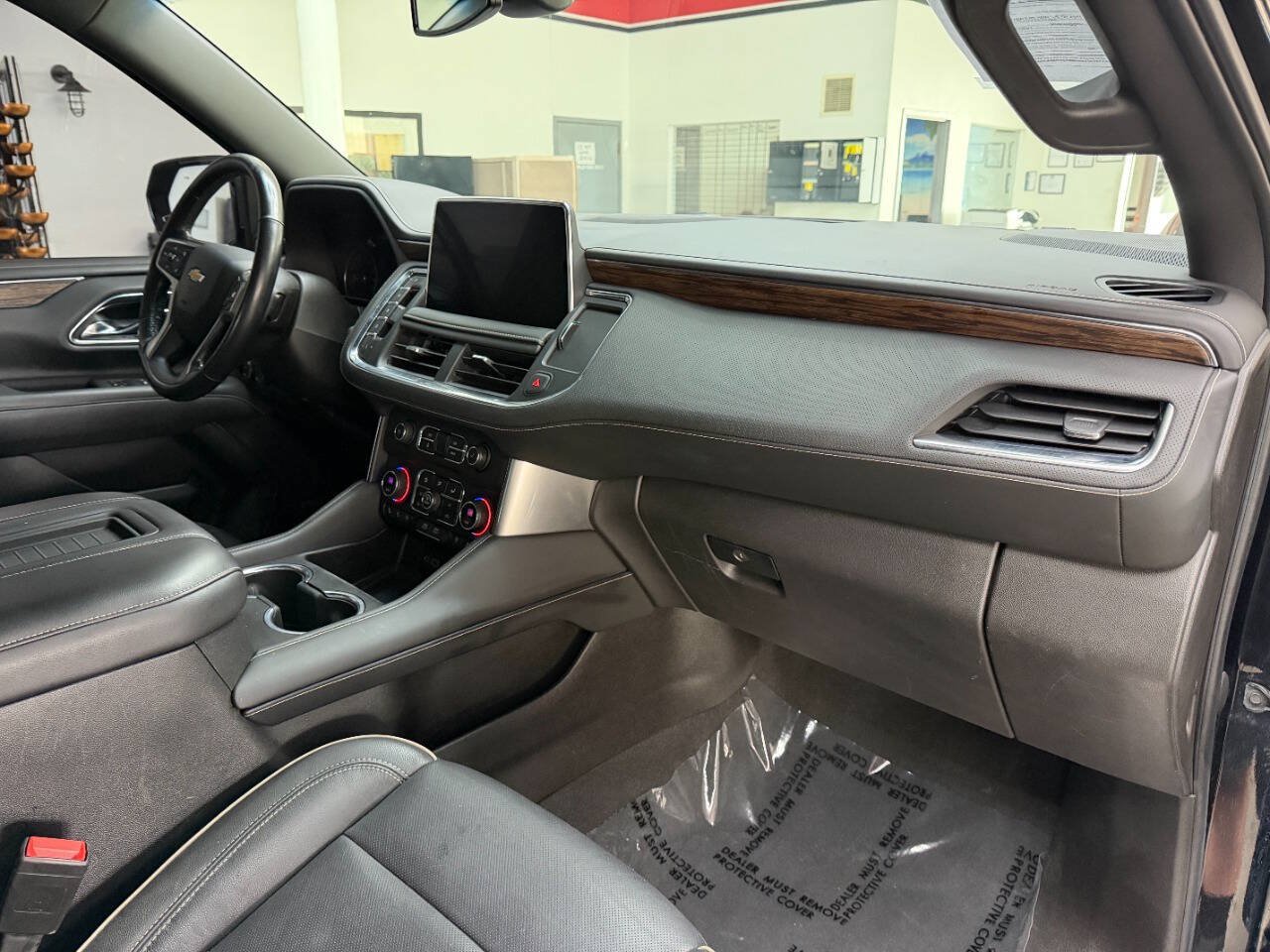 Used 2021 Chevrolet Suburban Premier AWD/4WD image 19
