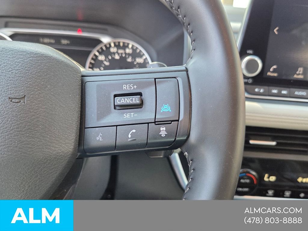 Used 2025 Nissan Rogue SV image 23