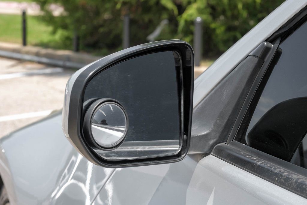 Used 2020 Nissan 370Z Coupe image 32