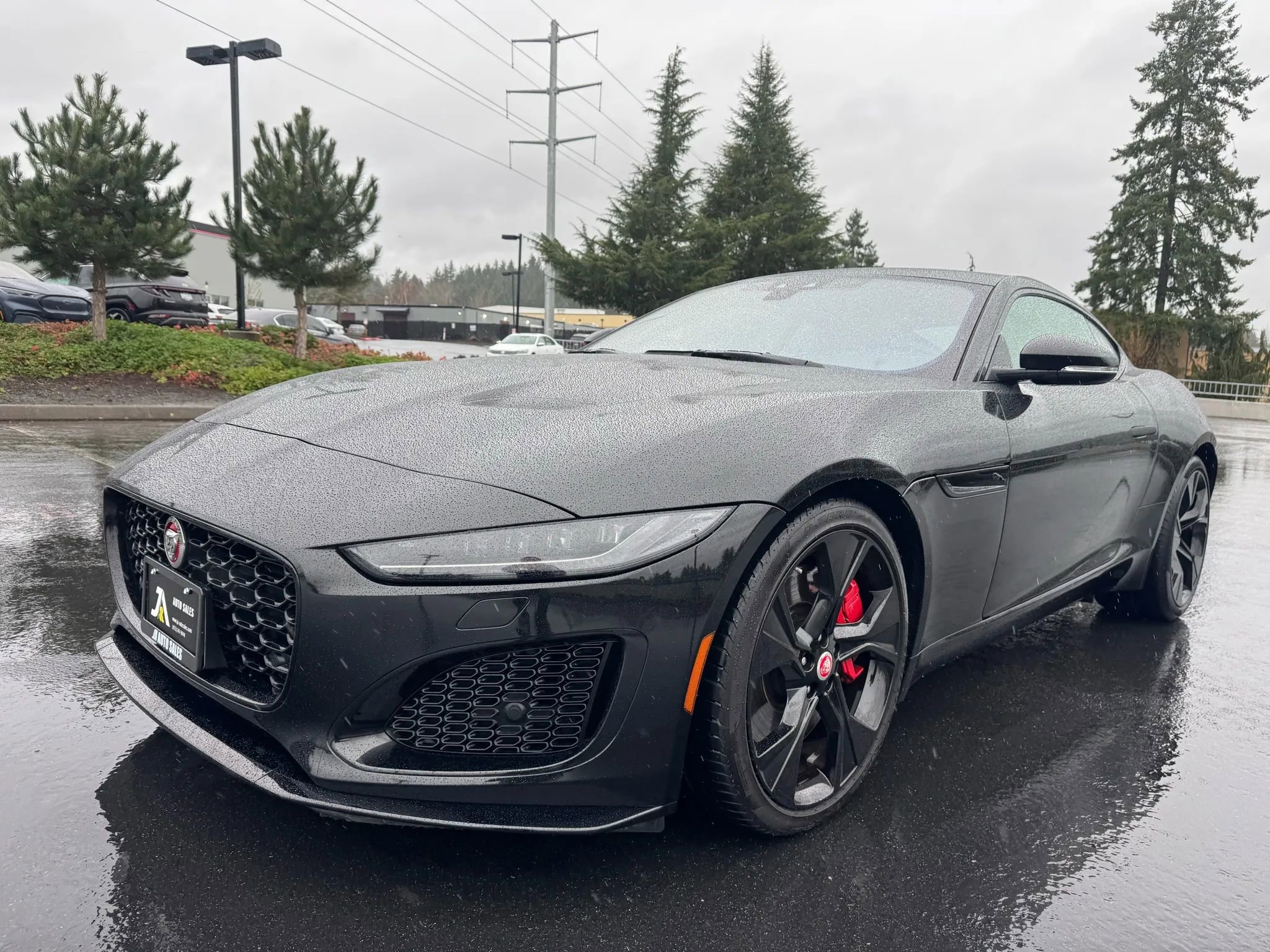 Used 2023 Jaguar F-TYPE Coupe image 4