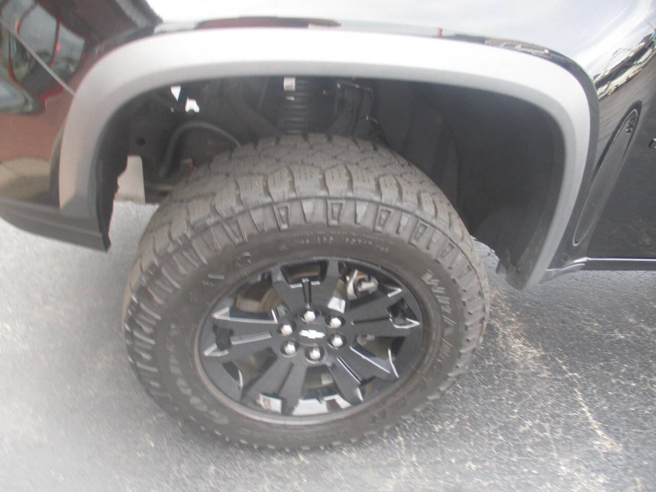Used 2022 Chevrolet Colorado ZR2 w/ ZR2 Midnight Special Edition image 33