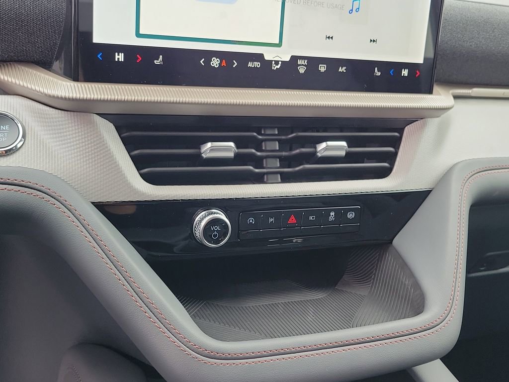 New 2026 Ford Explorer Active image 28