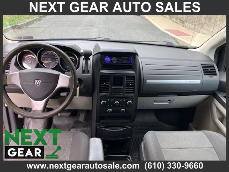 Used 2009 Dodge Grand Caravan SE w/ Climate Group FWD image 13