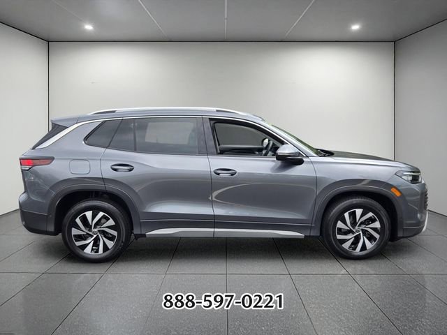 Used 2025 Volkswagen Tiguan S FWD image 6