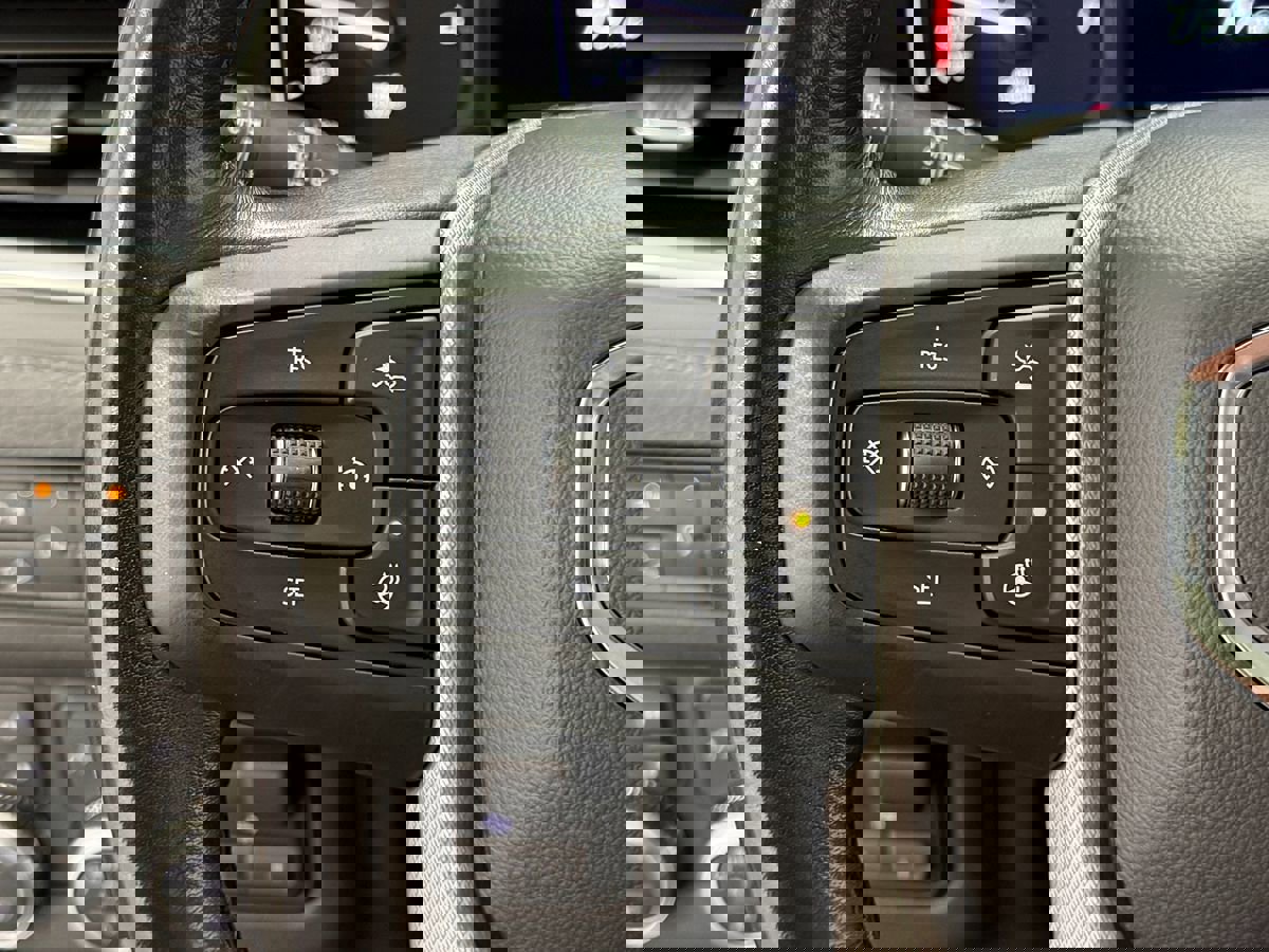 Used 2021 GMC Yukon Denali image 23