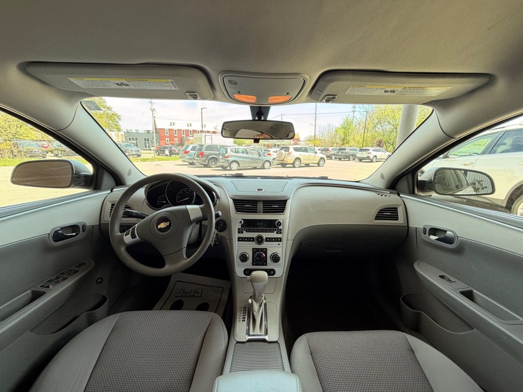 Used 2010 Chevrolet Malibu LS FWD image 17