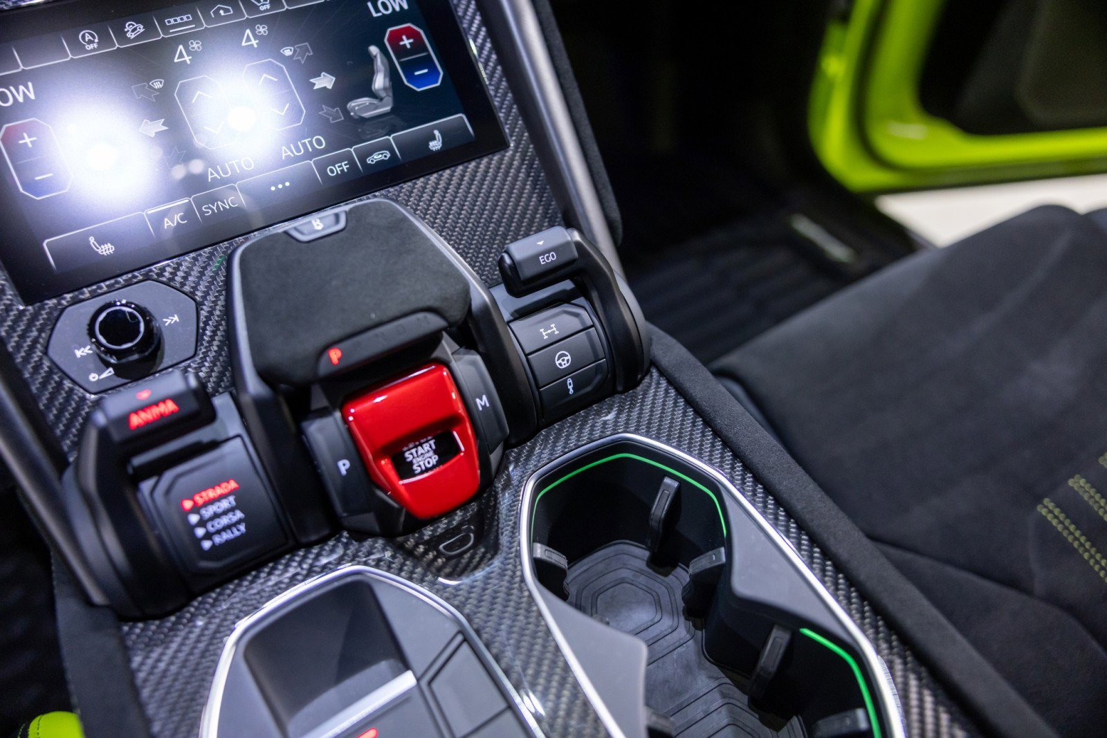 Used 2024 Lamborghini Urus Performante image 49