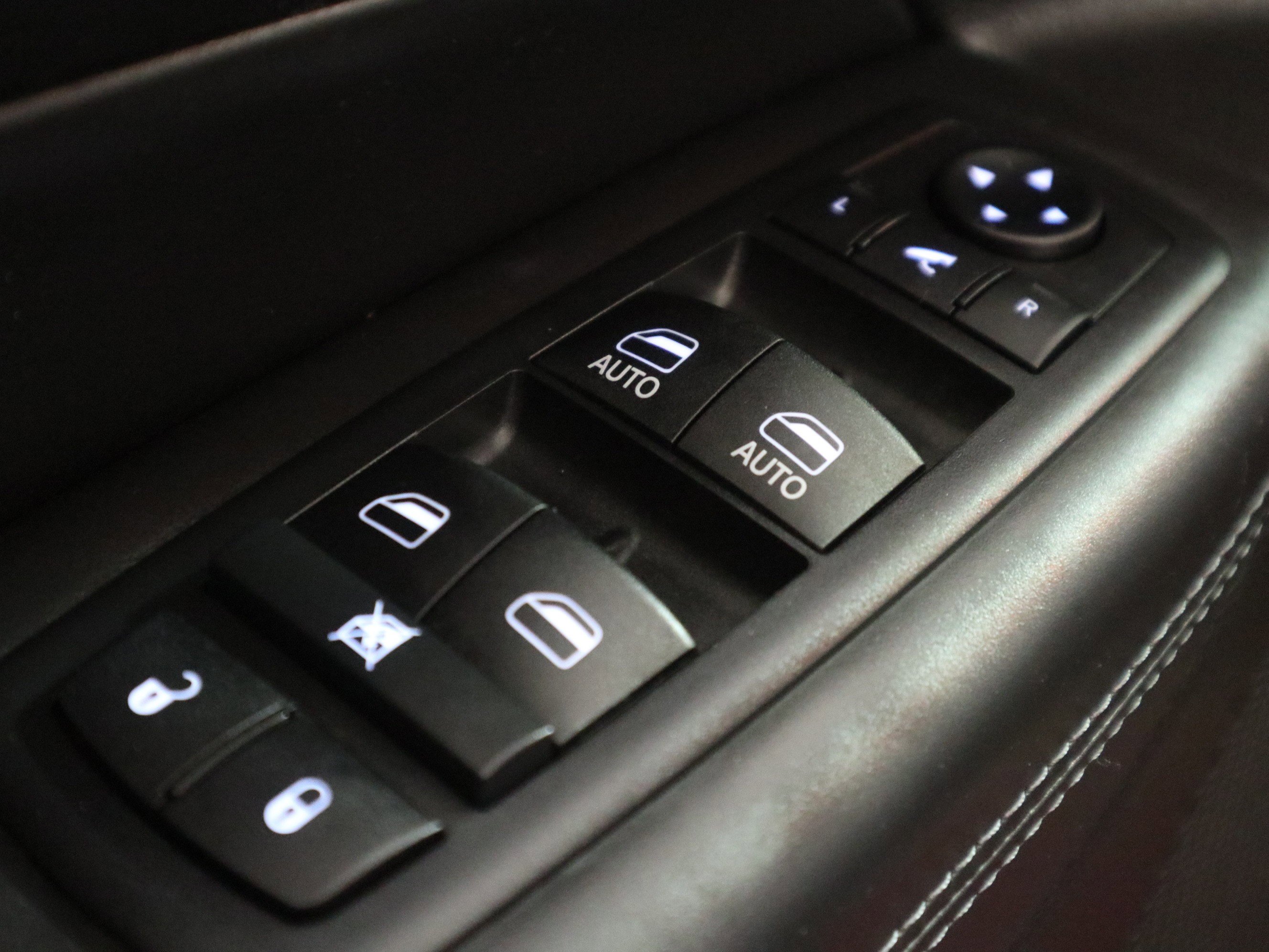 Used 2020 Jeep Grand Cherokee Overland image 33