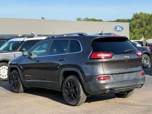 Used 2014 Jeep Cherokee Latitude w/ Cold Weather Group FWD image 40