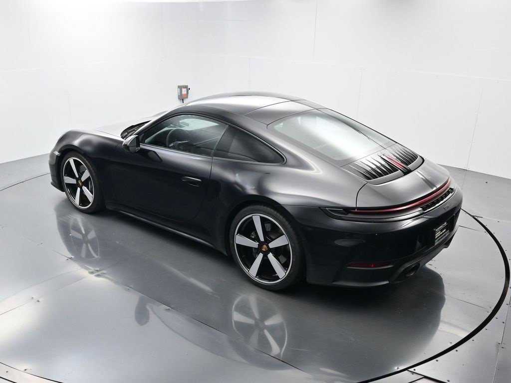 Used 2025 Porsche 911 Carrera w/ Premium Package image 34