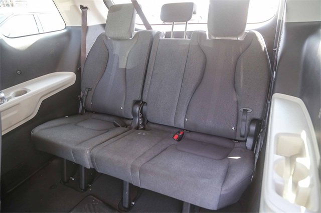 Certified 2022 Kia Carnival LX image 20
