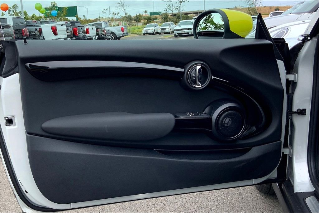 Used 2021 MINI Cooper SE w/ 8.8" Touchscreen Nav Package image 18