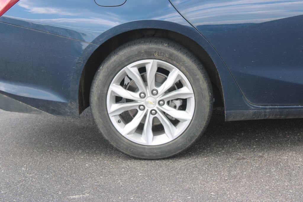 Used 2022 Chevrolet Malibu LT FWD image 12