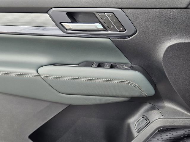 New 2026 GMC Terrain AT4 w/ Convenience Package III image 17